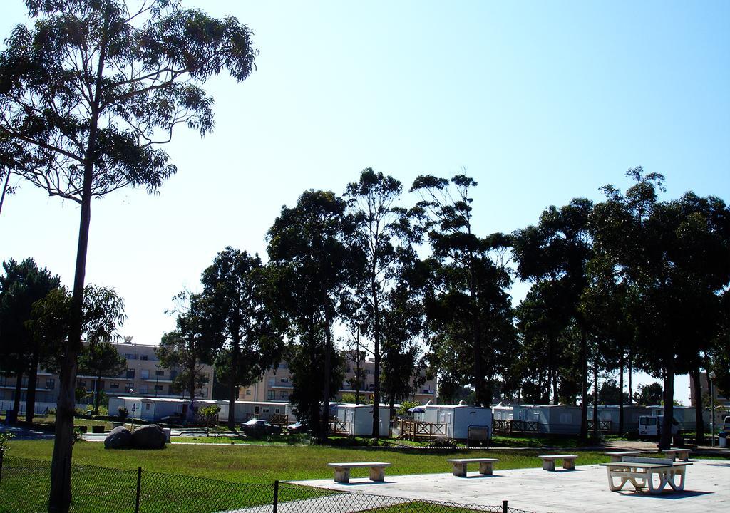 Отель Parque De Campismo Orbitur Madalena Вила-Нова-ди-Гая Экстерьер фото